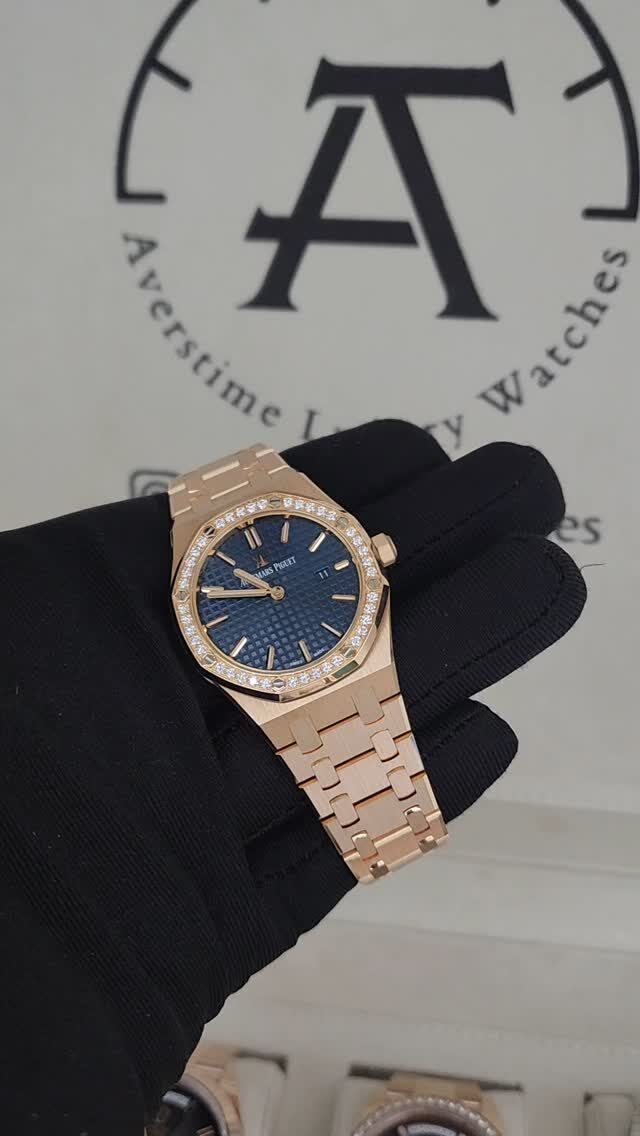 Instagram post from averstimewatches. This post is in position 2.