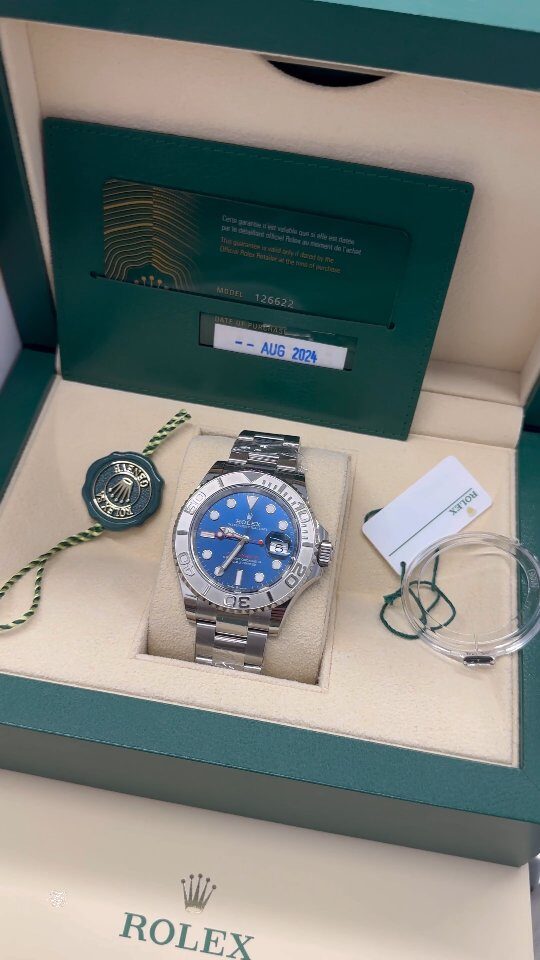 Instagram post from averstimewatches. This post is in position 1.