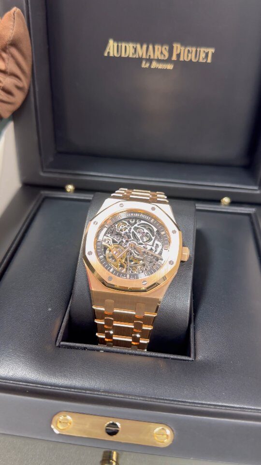 Instagram post from averstimewatches. This post is in position 0.