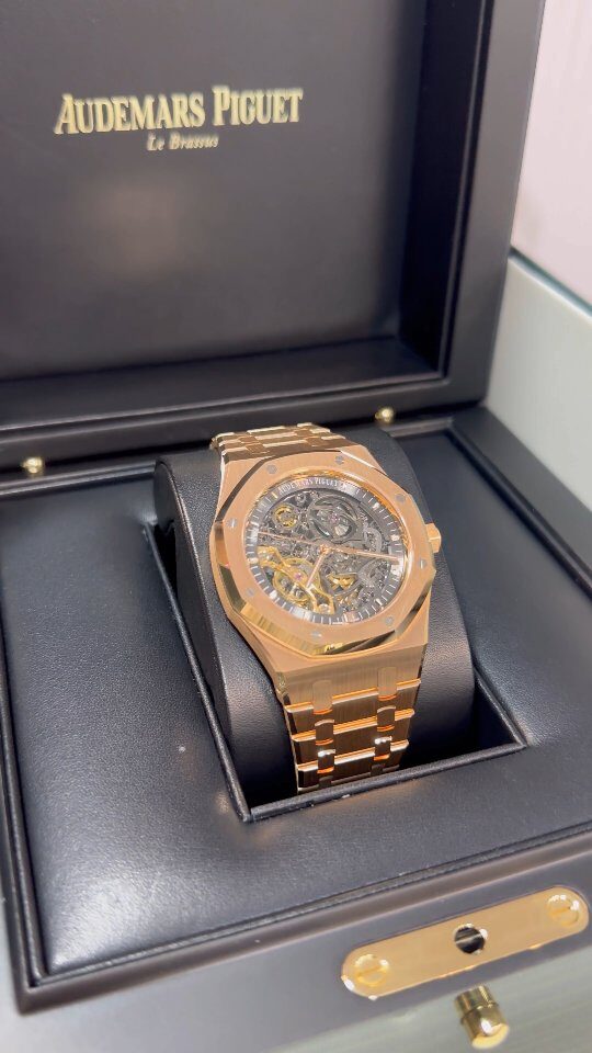 Instagram post from averstimewatches. This post is in position 0.
